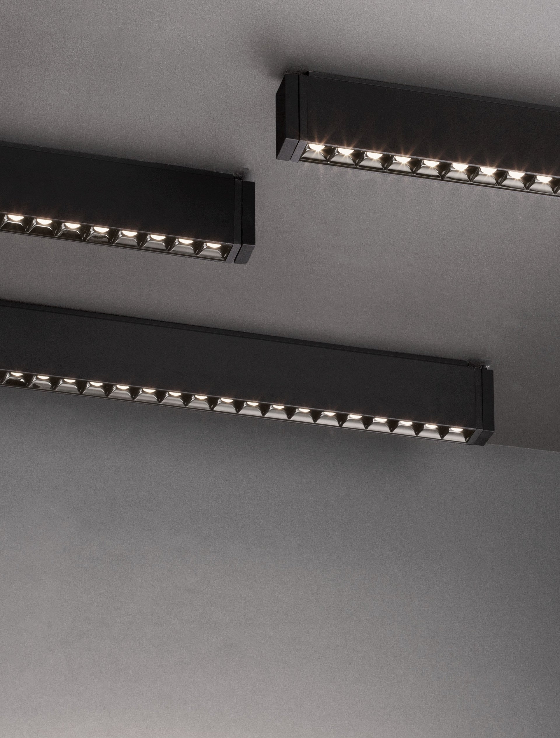 Техническо осветление LINA офис LED 10W 3000K Черен IP20 L278 W35 H70мм