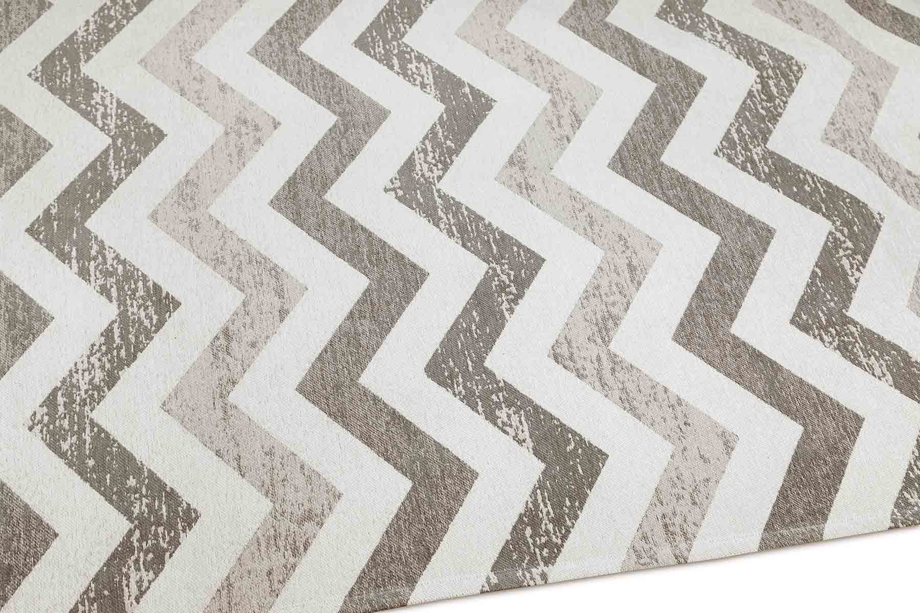Vena Taupe