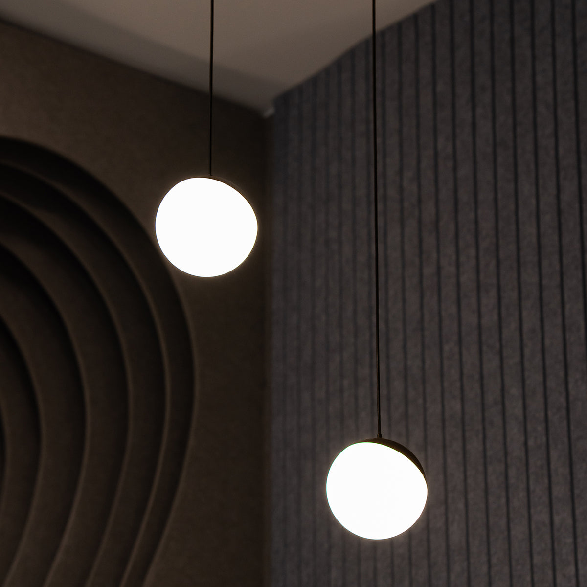 Висящо сферично LED осветително тяло Ball Pendant за магнитна система 23mm