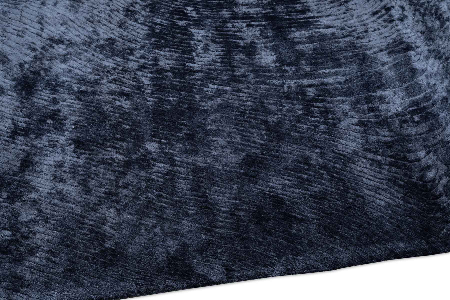 Canyon Dark Blue - alternate view
