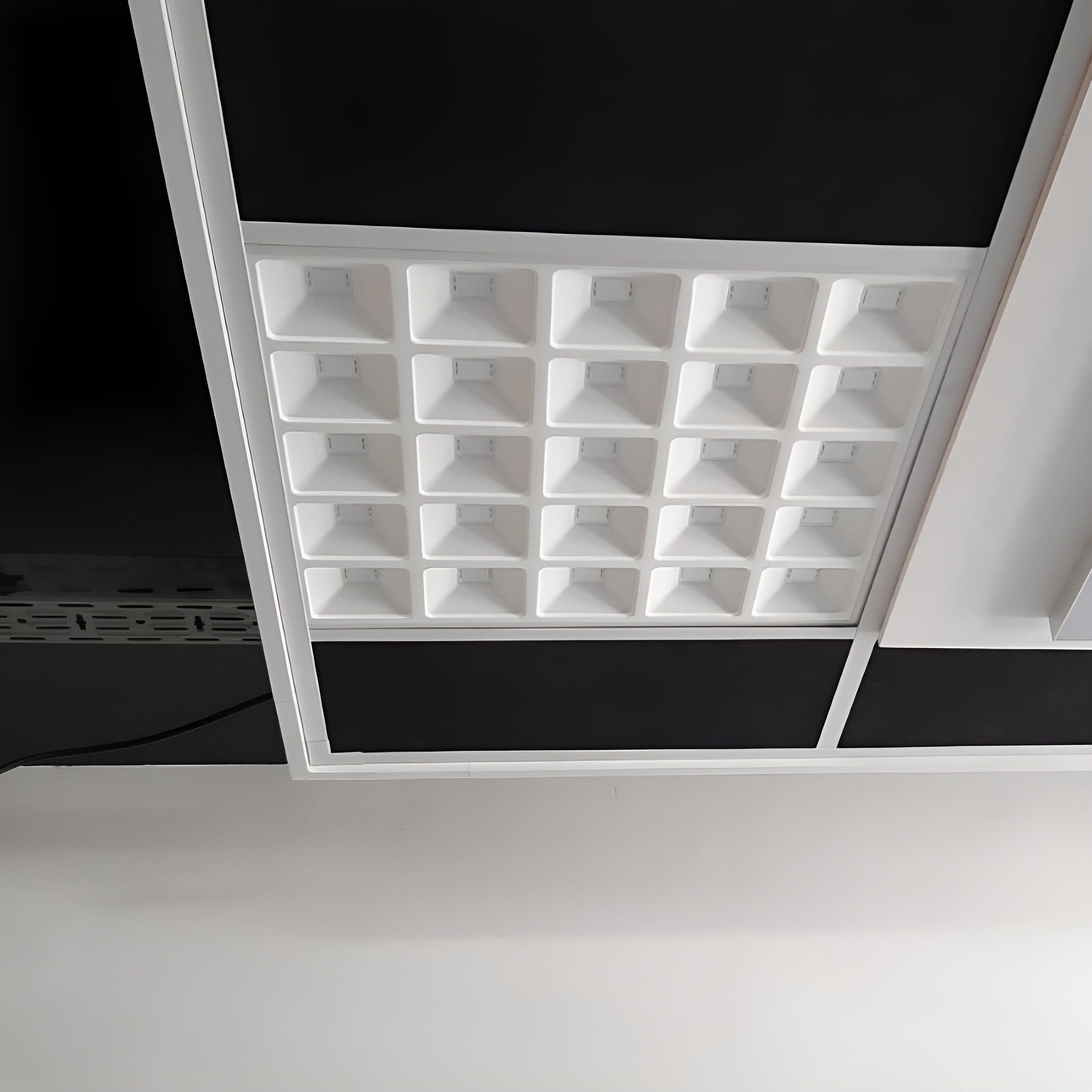 LED панел за вграждане с ниско заслепяване Comfort 60x60 | UGR<19 | 40W | 4000K