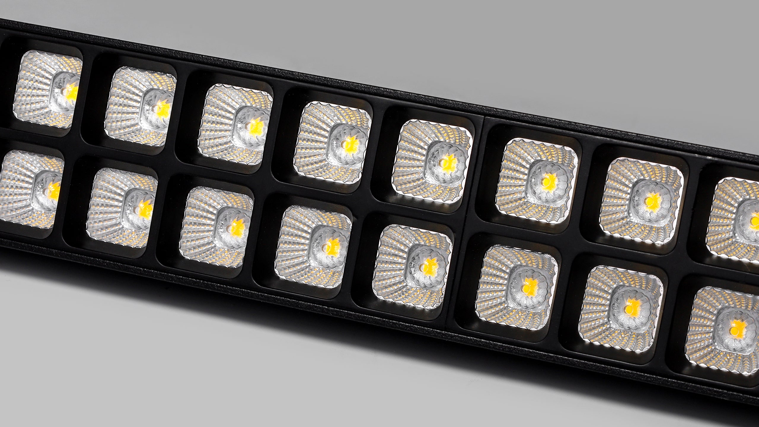 Линейно LED тяло Sector Darklight | За релсова шина | 4000K | 60W