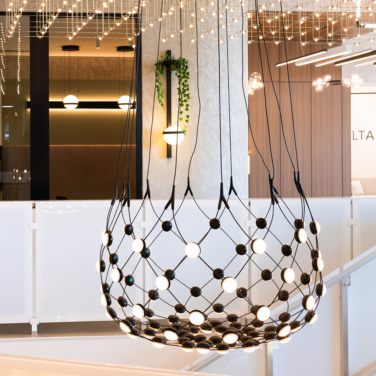 Висящ LED пендел Prism | Мрежеста структура | Черен | 3000K