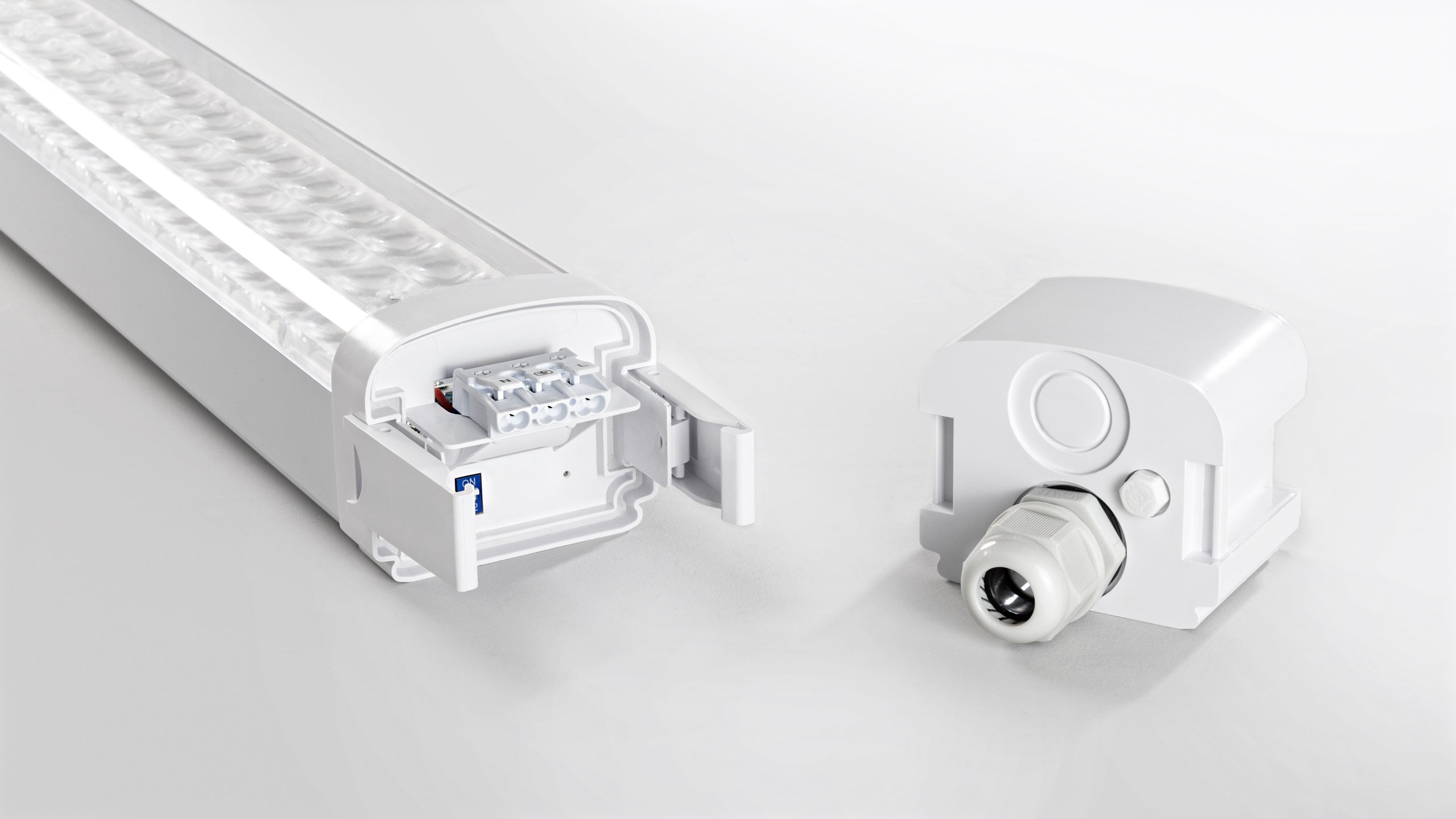 Промишено LED тяло Alaska Pro Optic | IP66 | 4000K | IK10 | UGR<22